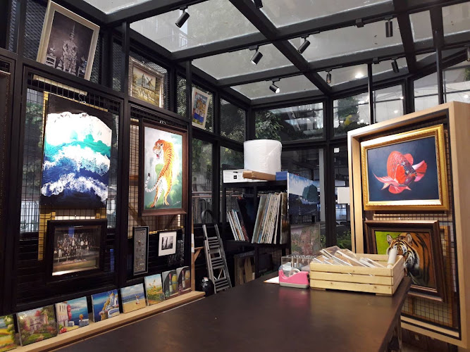Bangkok Frame (JAS Urban Srinakarin)