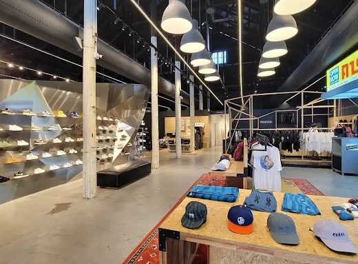 Warehouse 30